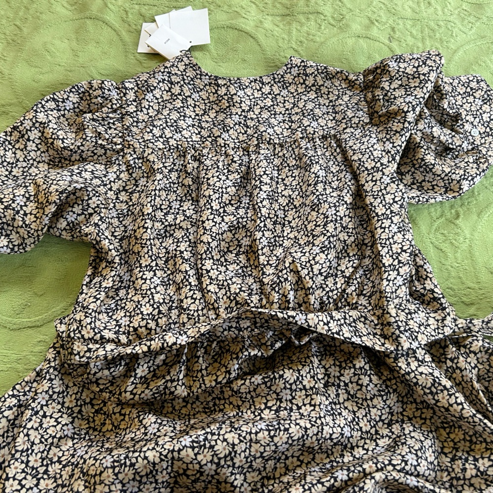 Sandro floral wrap dress. NWT. French size 40 - Picture 4 of 6